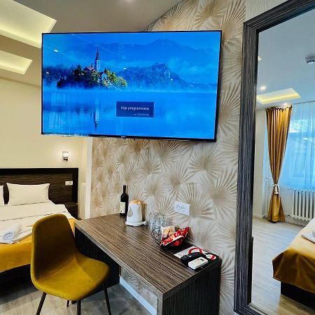 Side One Design Hotel Garni Belgrade Luaran gambar